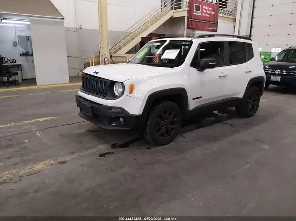 ZACCJBBB5JPH68881 2018 JEEP RENEGADE - Image 2