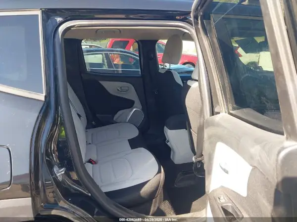 ZACCJBBB5JPH91657 2018 JEEP RENEGADE - Image 8