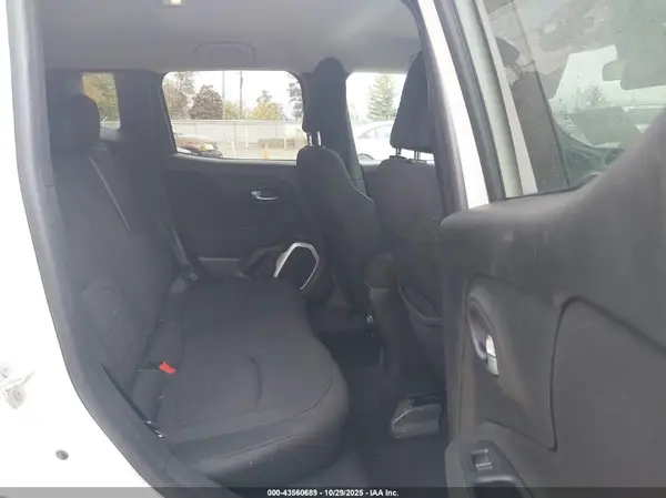 ZACCJBBB5JPH98897 2018 JEEP RENEGADE - Image 8