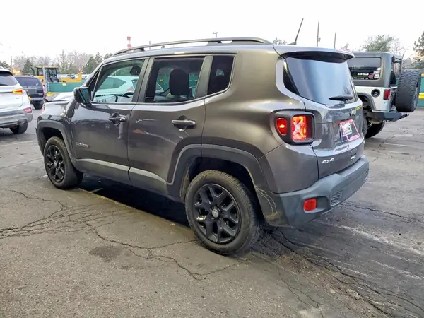 ZACCJBBB5JPH99872 2018 JEEP RENEGADE - Image 2