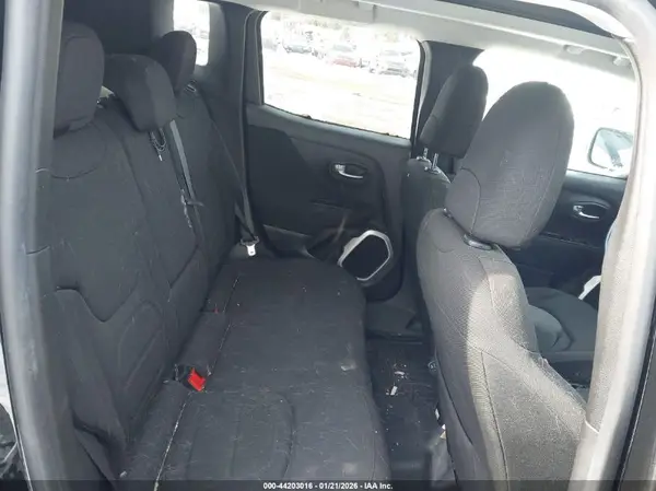 ZACCJBBB5JPJ05601 2018 JEEP RENEGADE - Image 8