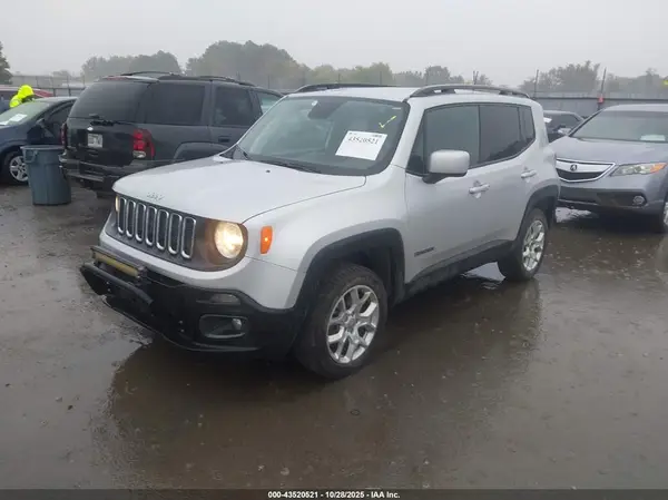 ZACCJBBB5JPJ07090 2018 JEEP RENEGADE - Image 2