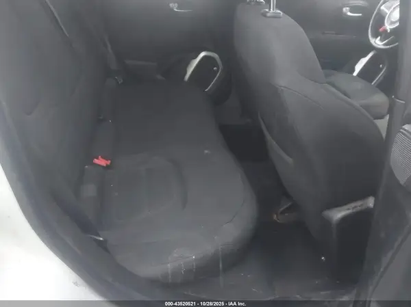 ZACCJBBB5JPJ07090 2018 JEEP RENEGADE - Image 8