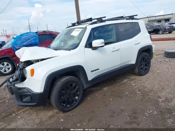 ZACCJBBB5JPJ11916 2018 JEEP RENEGADE - Image 2