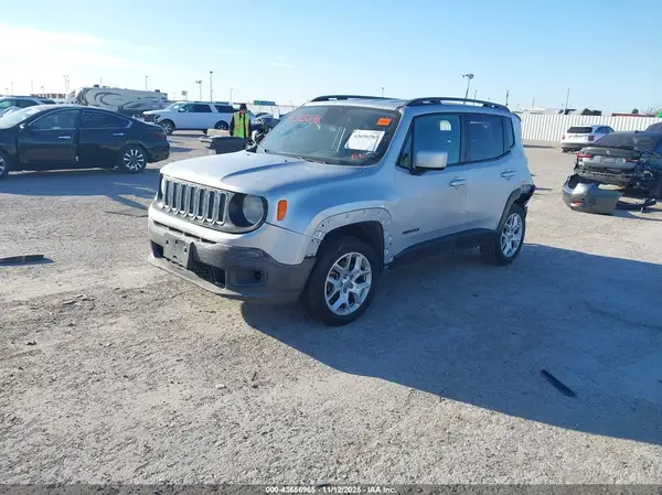 ZACCJBBB5JPJ14508 2018 JEEP RENEGADE - Image 2