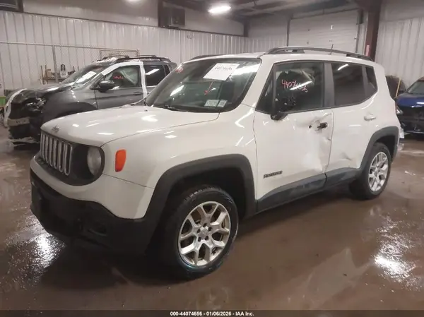 ZACCJBBB5JPJ42860 2018 JEEP RENEGADE - Image 2