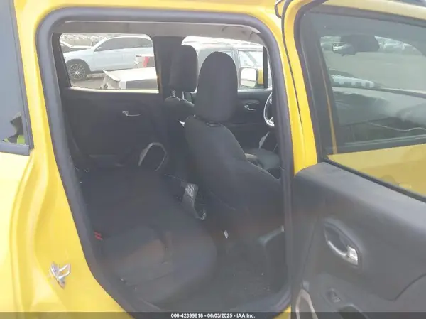 ZACCJBBB6HPE96724 2017 JEEP RENEGADE - Image 8