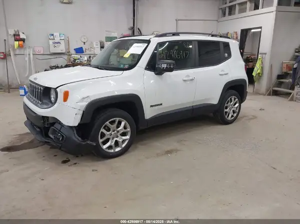 ZACCJBBB6HPF20424 2017 JEEP RENEGADE - Image 2
