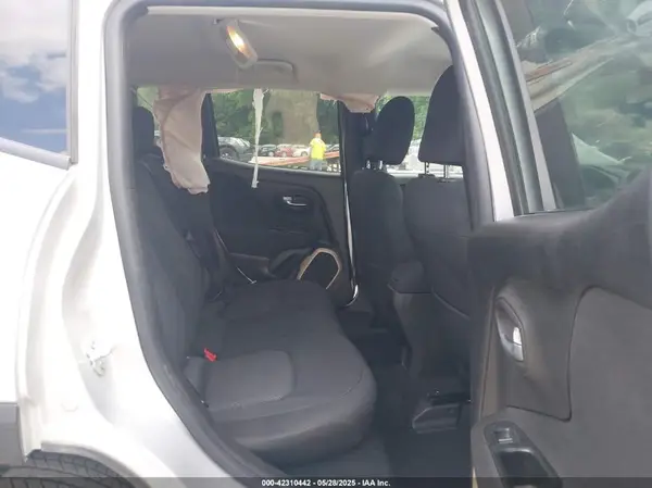 ZACCJBBB6HPF68571 2017 JEEP RENEGADE - Image 8