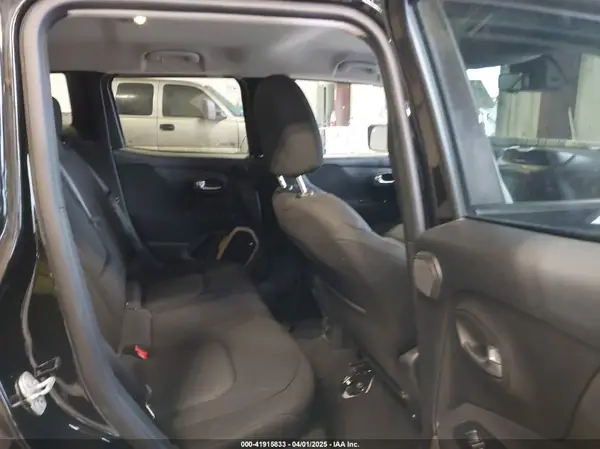 ZACCJBBB6HPG34746 2017 JEEP RENEGADE - Image 8