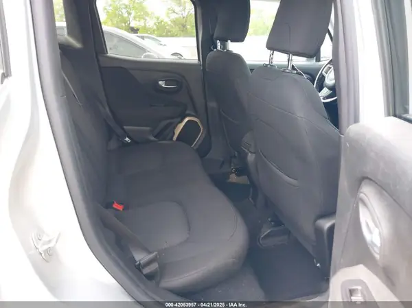 ZACCJBBB6HPG40367 2017 JEEP RENEGADE - Image 8