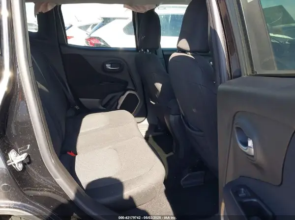 ZACCJBBB6HPG55080 2017 JEEP RENEGADE - Image 8