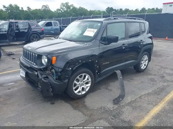 ZACCJBBB6JPG77621 2018 JEEP RENEGADE - Image 2