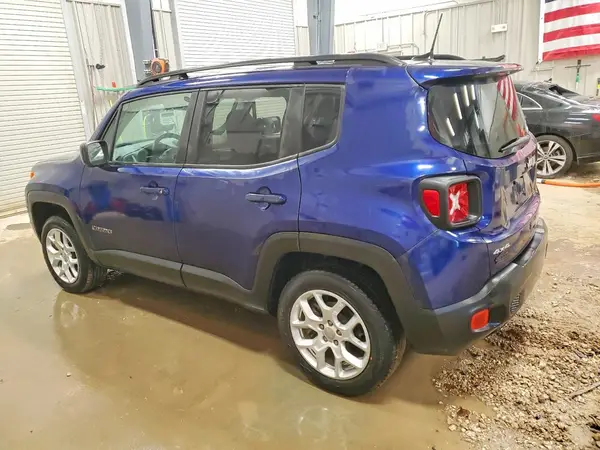 ZACCJBBB6JPH04137 2018 JEEP RENEGADE - Image 2