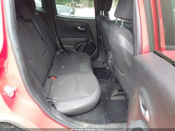 ZACCJBBB6JPH30835 2018 JEEP RENEGADE - Image 8