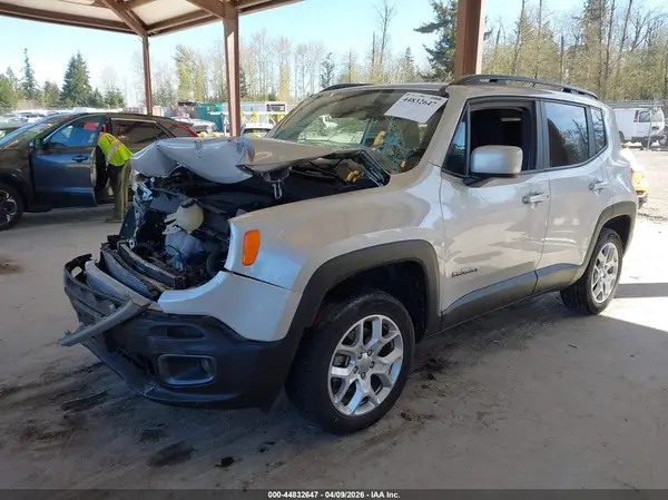 ZACCJBBB6JPH45173 2018 JEEP RENEGADE - Image 2