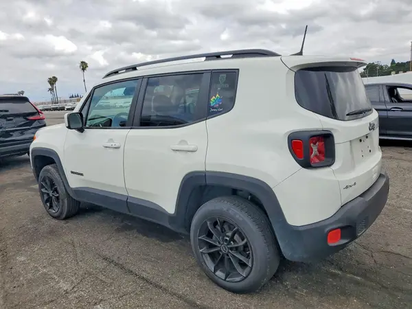 ZACCJBBB6JPH66945 2018 JEEP RENEGADE - Image 2