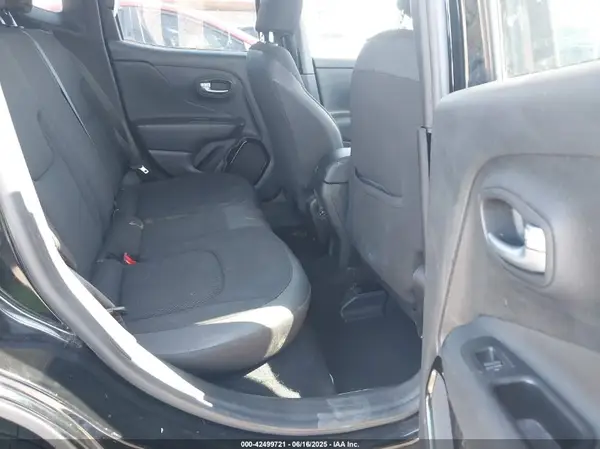 ZACCJBBB6JPH90761 2018 JEEP RENEGADE - Image 8