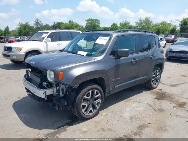 ZACCJBBB6JPH95586 2018 JEEP RENEGADE - Image 2