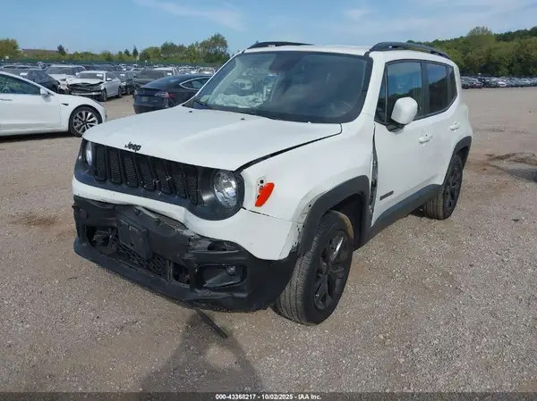 ZACCJBBB6JPJ12783 2018 JEEP RENEGADE - Image 2