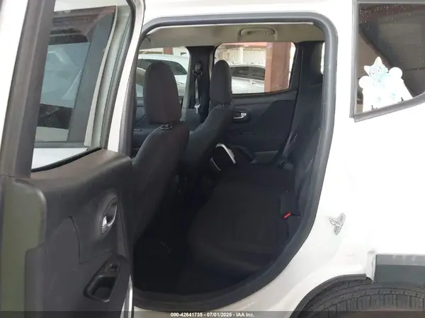 ZACCJBBB6JPJ30250 2018 JEEP RENEGADE - Image 8