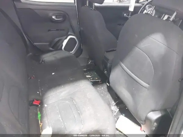 ZACCJBBB6JPJ41944 2018 JEEP RENEGADE - Image 8