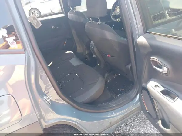 ZACCJBBB6JPJ44553 2018 JEEP RENEGADE - Image 8