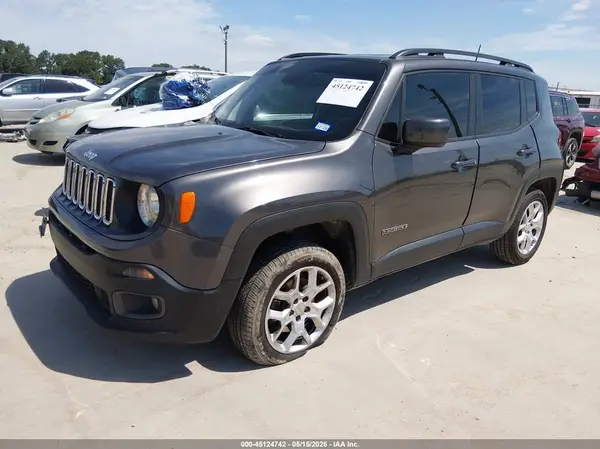 ZACCJBBB6JPJ44956 2018 JEEP RENEGADE - Image 2