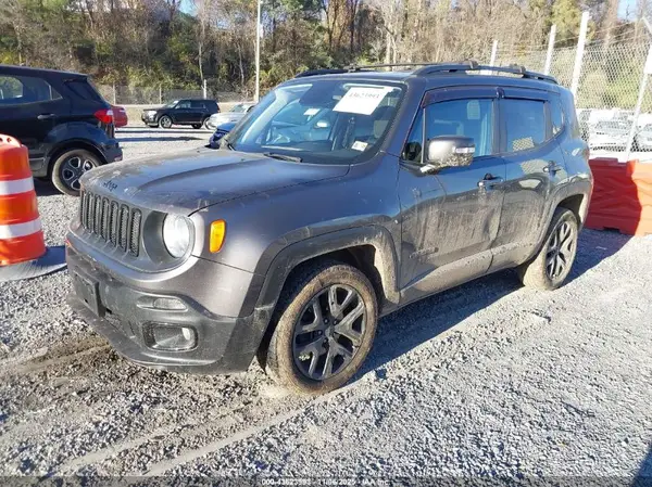 ZACCJBBB6JPJ46190 2018 JEEP RENEGADE - Image 2