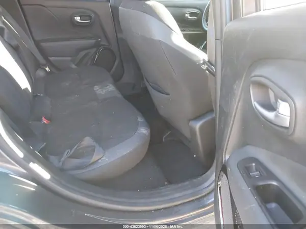 ZACCJBBB6JPJ46190 2018 JEEP RENEGADE - Image 8