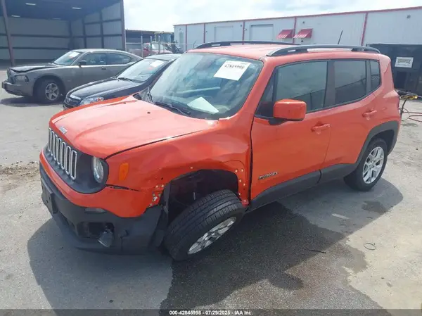 ZACCJBBB6JPJ53186 2018 JEEP RENEGADE - Image 2