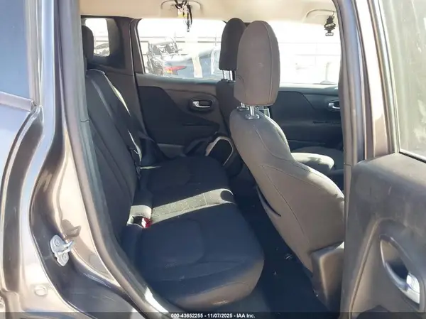 ZACCJBBB7HPE50805 2017 JEEP RENEGADE - Image 8