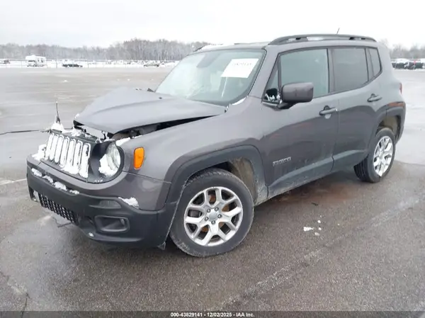 ZACCJBBB7HPF11604 2017 JEEP RENEGADE - Image 2