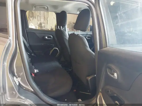 ZACCJBBB7HPF29469 2017 JEEP RENEGADE - Image 8