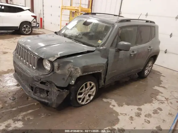 ZACCJBBB7HPF30508 2017 JEEP RENEGADE - Image 2