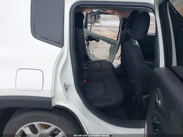 ZACCJBBB7HPF44232 2017 JEEP RENEGADE - Image 8