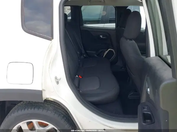 ZACCJBBB7HPF65291 2017 JEEP RENEGADE - Image 8