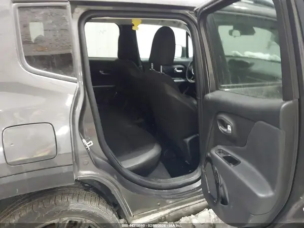 ZACCJBBB7HPG27806 2017 JEEP RENEGADE - Image 8