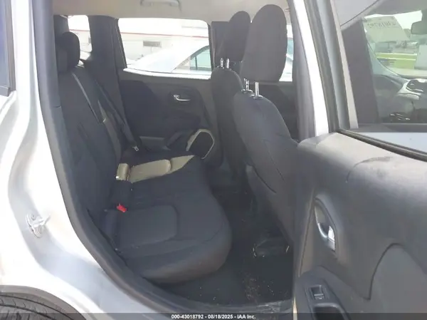 ZACCJBBB7HPG32570 2017 JEEP RENEGADE - Image 8