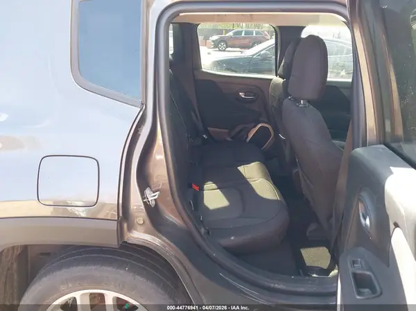 ZACCJBBB7HPG41933 2017 JEEP RENEGADE - Image 8