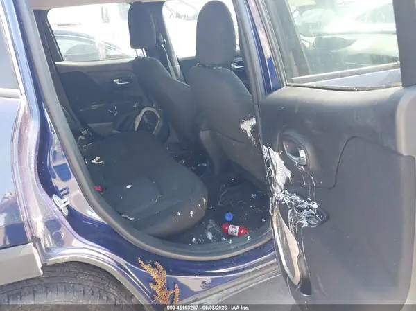 ZACCJBBB7HPG51832 2017 JEEP RENEGADE - Image 8