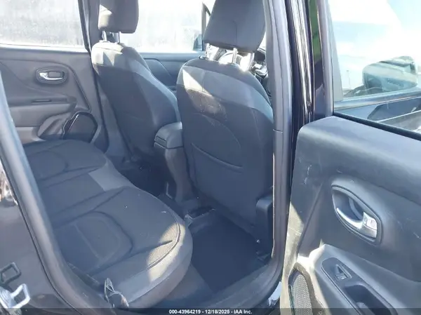 ZACCJBBB7HPG58361 2017 JEEP RENEGADE - Image 8