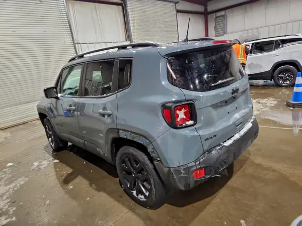 ZACCJBBB7JPH21206 2018 JEEP RENEGADE - Image 2