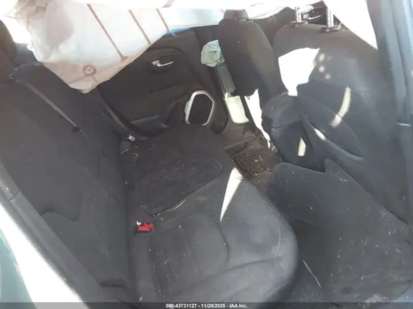 ZACCJBBB7JPH30987 2018 JEEP RENEGADE - Image 8