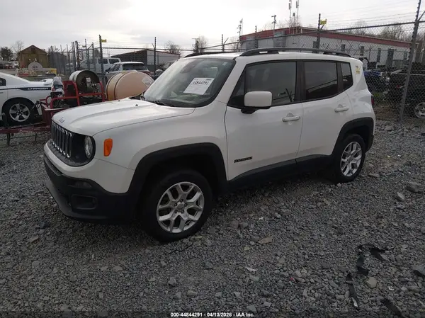 ZACCJBBB7JPH44033 2018 JEEP RENEGADE - Image 2