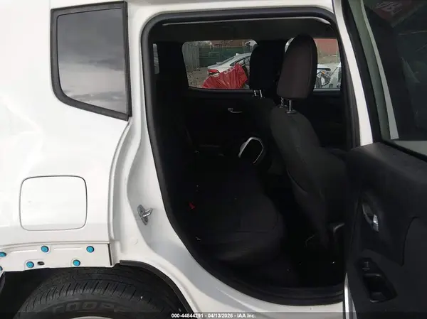 ZACCJBBB7JPH44033 2018 JEEP RENEGADE - Image 8