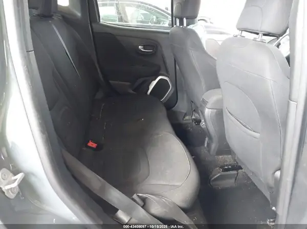 ZACCJBBB7JPH71359 2018 JEEP RENEGADE - Image 8