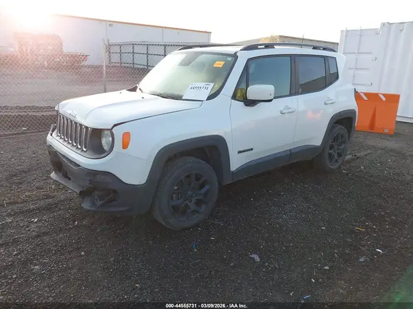 ZACCJBBB7JPH73127 2018 JEEP RENEGADE - Image 2