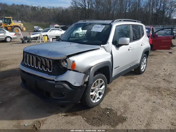 ZACCJBBB7JPH73239 2018 JEEP RENEGADE - Image 2