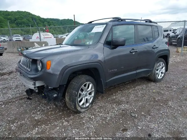 ZACCJBBB7JPH75637 2018 JEEP RENEGADE - Image 2